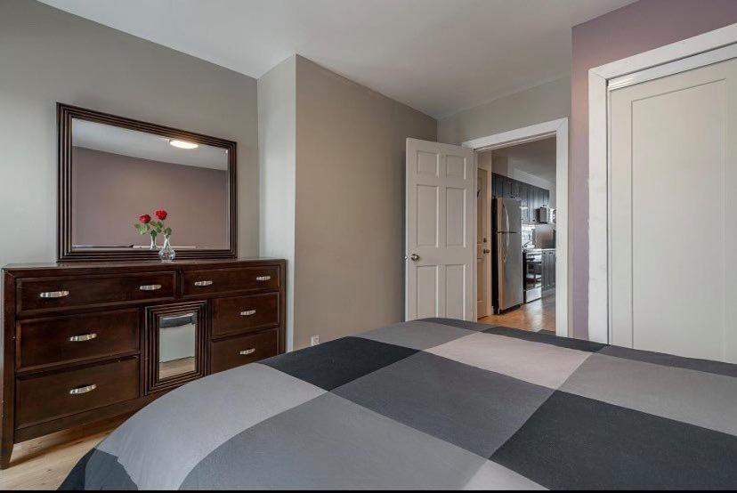 5-Star Prime Location - Bright Condo Montreal Luaran gambar