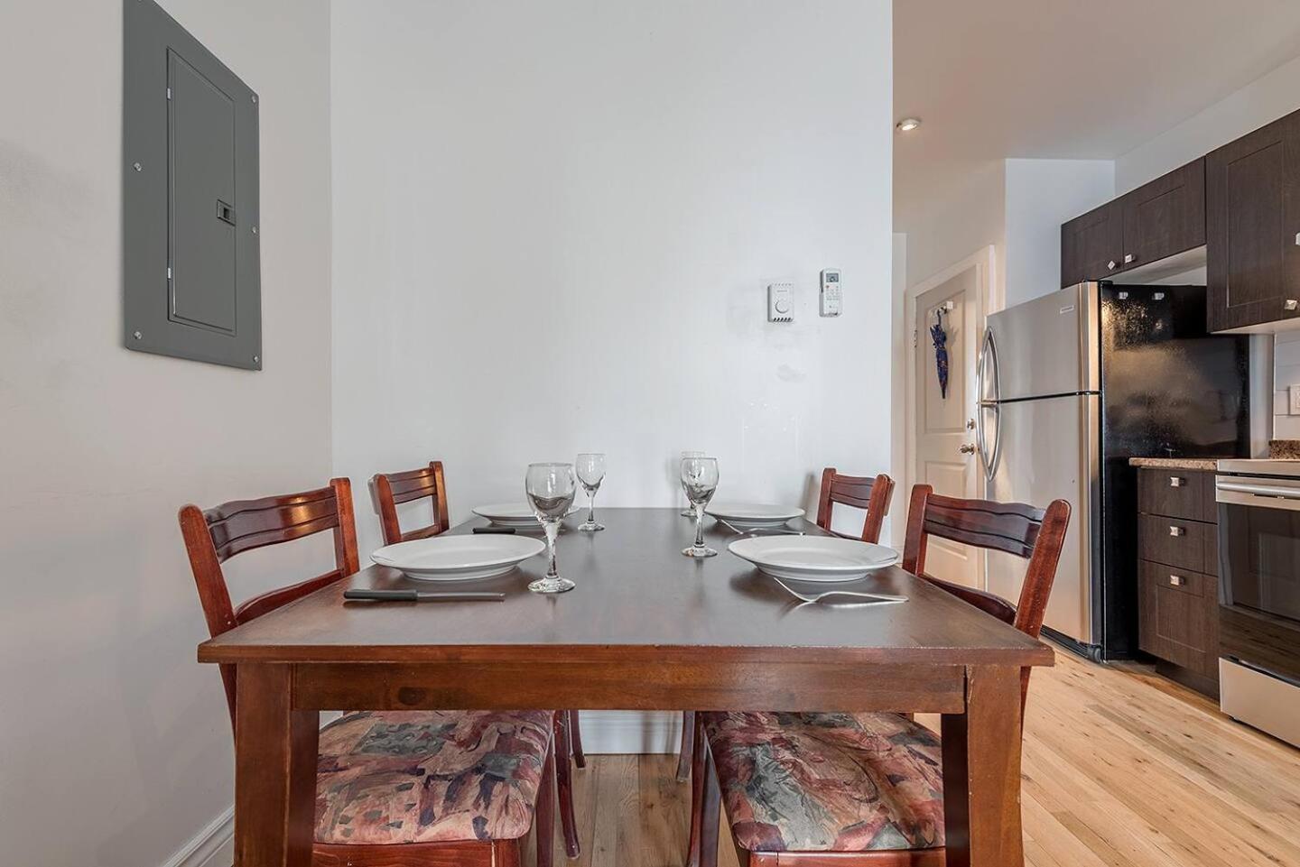 5-Star Prime Location - Bright Condo Montreal Luaran gambar