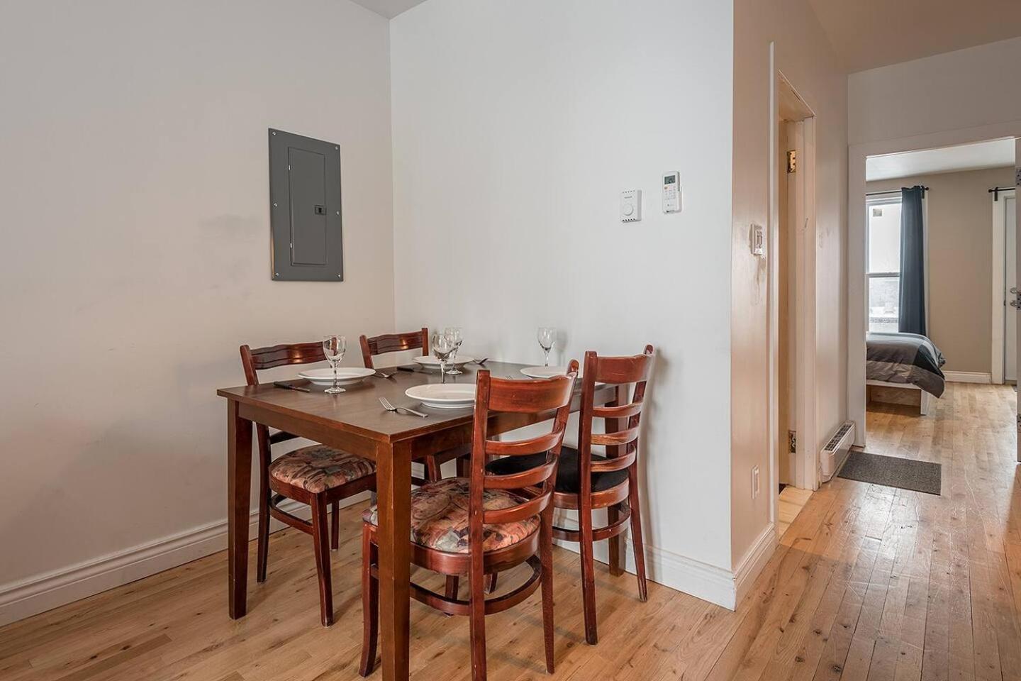 5-Star Prime Location - Bright Condo Montreal Luaran gambar